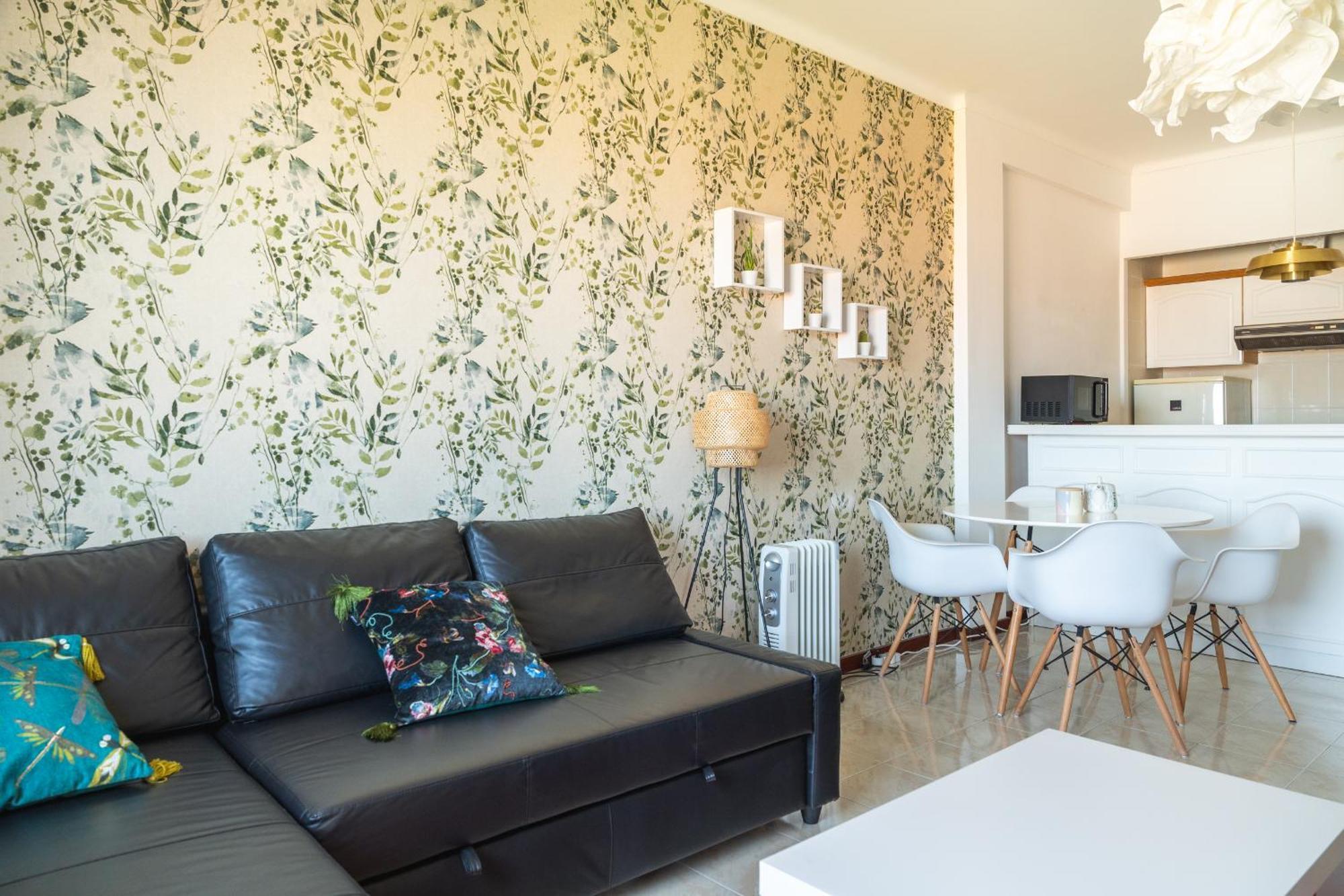 Sea View & Sundown, 150M From The Beach And Surf Spots Costa da Caparica Esterno foto
