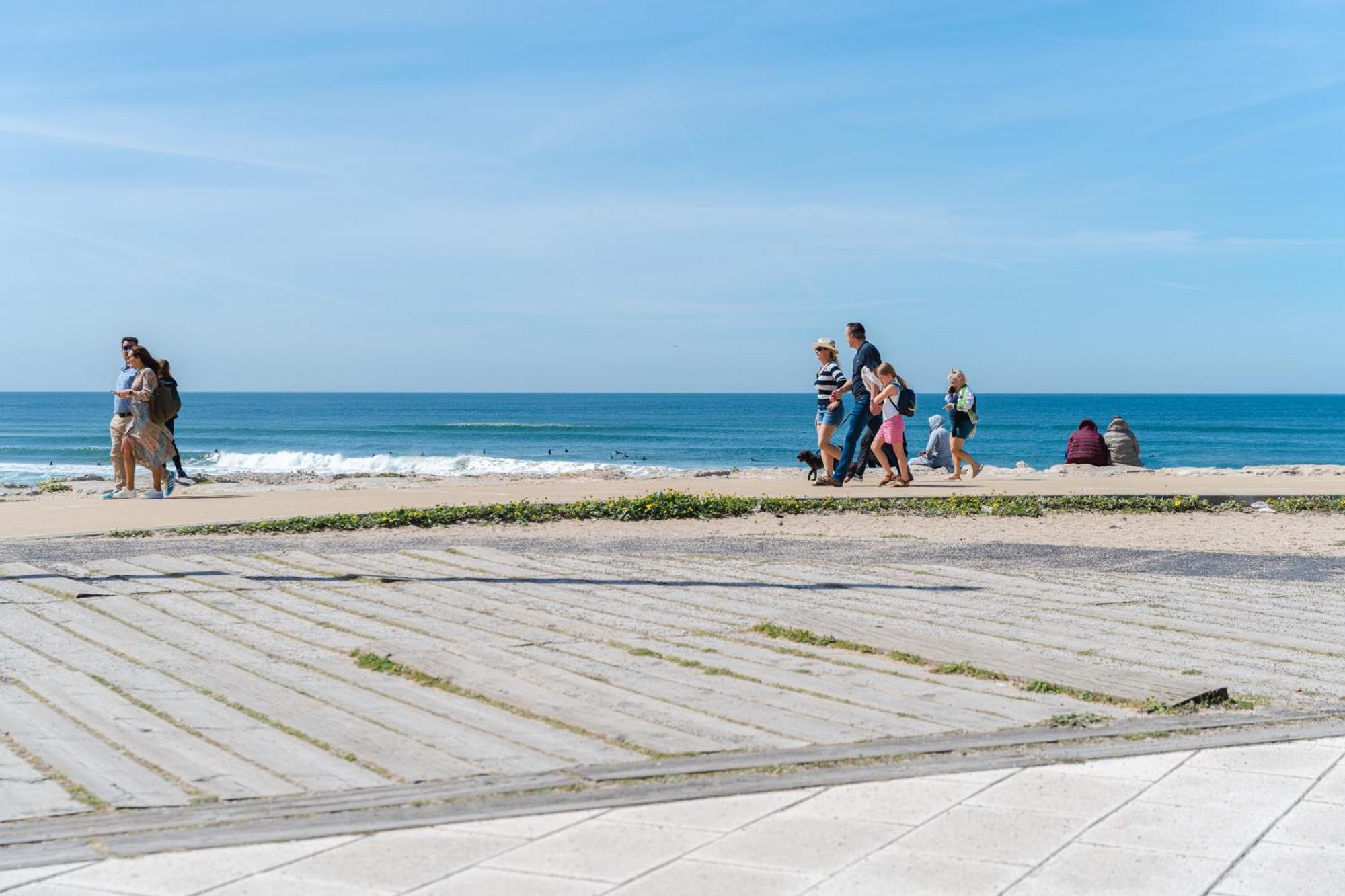 Sea View & Sundown, 150M From The Beach And Surf Spots Costa da Caparica Esterno foto