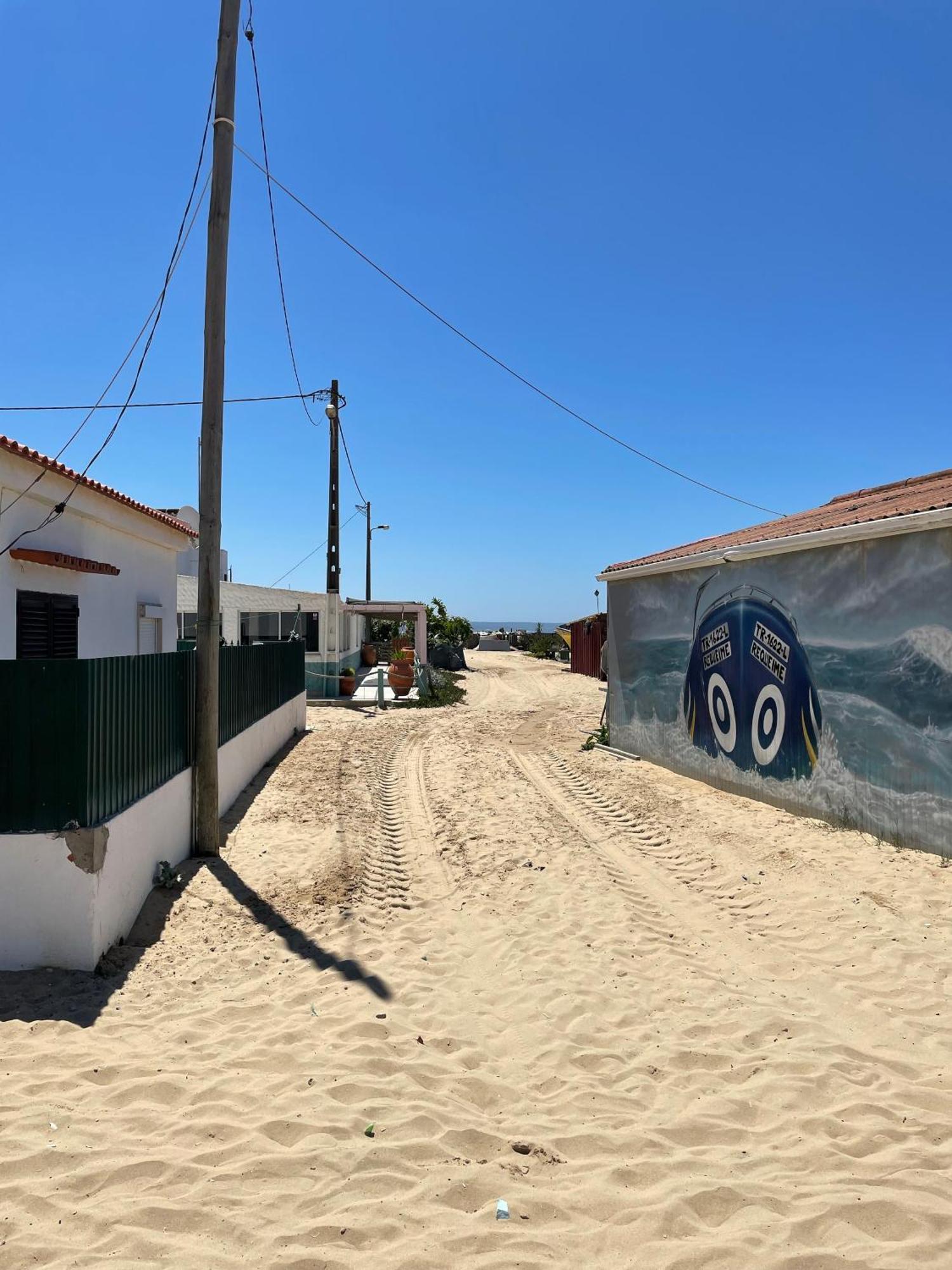 Sea View & Sundown, 150M From The Beach And Surf Spots Costa da Caparica Esterno foto